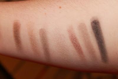 Pictures and Swatches || Urban Decay Naked 2 Palette