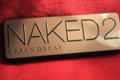 Pictures and Swatches || Urban Decay Naked 2 Palette