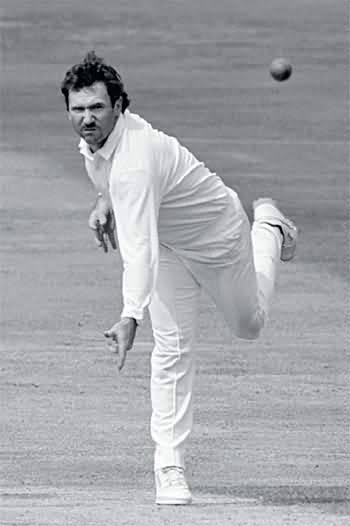 England plunging for a white-wash.... Guess the Sydney bowler ?? England plunging for a white-wash.... Guess the Sydney bowler ??