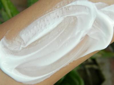 Nature's Essence Nourishing Whitening Body Lotion Swatches