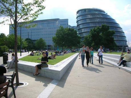 Potters Field Park, London - Pathways and Lawns