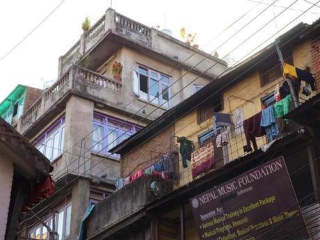PC220431 カトマンズ,荘厳な遺跡と雑踏と / Kathmandu, Solemn remains and crowds