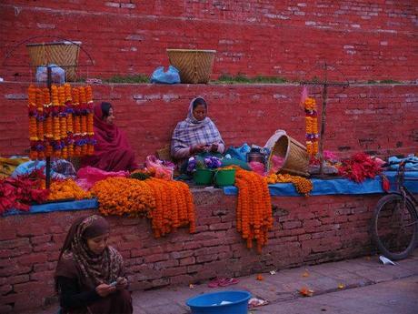 PC210041 カトマンズ,荘厳な遺跡と雑踏と / Kathmandu, Solemn remains and crowds