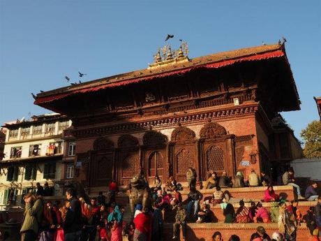 PC220391 カトマンズ,荘厳な遺跡と雑踏と / Kathmandu, Solemn remains and crowds