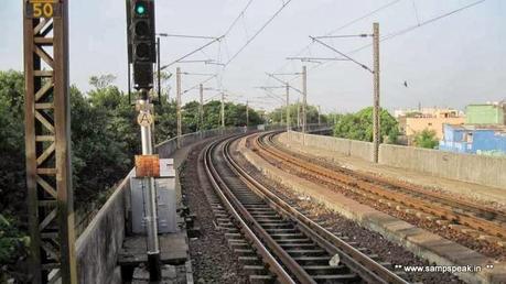 the parakkum rail aka Mass Rapid Transit system  (MRTS) - Chennai Beach to Velacherry