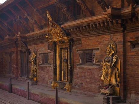 PC220186 パタン、カトマンズ郊外の世界遺産の村　/ Patan ( Kathmandu), the World Heritage