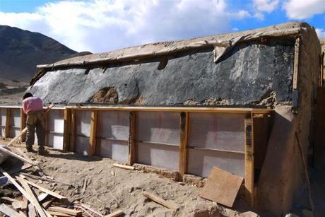 A biodigester is currently being built. Note once again the orientation to the sun and the attention given to insulating with the painted black. The main source of feed to the digester will be the manure from the school's cows. 