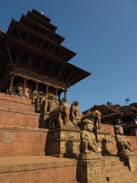 PC220272 バクタブル，カトマンズ郊外の世界遺産の町 / Bhaktapur (Kathmandu), the World Heritage