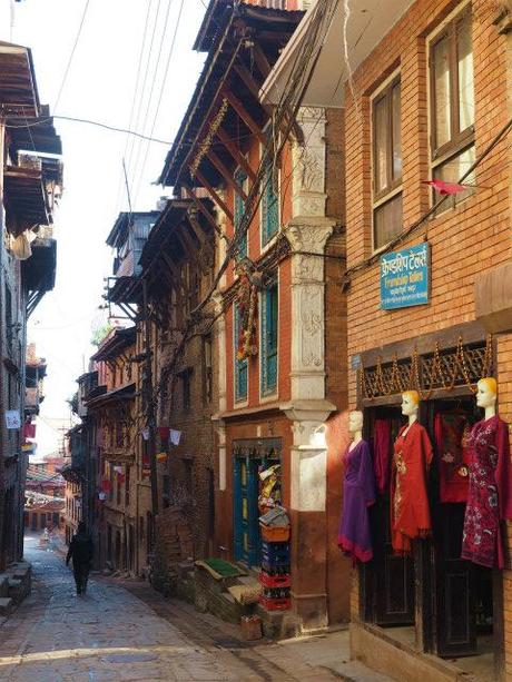 PC220353 バクタブル，カトマンズ郊外の世界遺産の町 / Bhaktapur (Kathmandu), the World Heritage