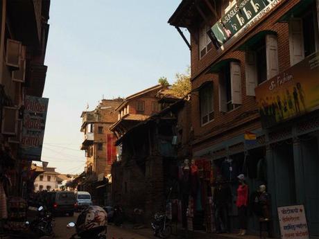 PC220300 バクタブル，カトマンズ郊外の世界遺産の町 / Bhaktapur (Kathmandu), the World Heritage