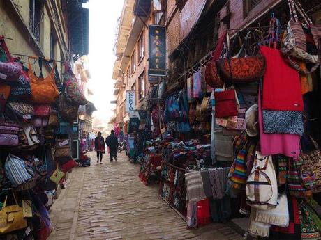 PC220269 バクタブル，カトマンズ郊外の世界遺産の町 / Bhaktapur (Kathmandu), the World Heritage