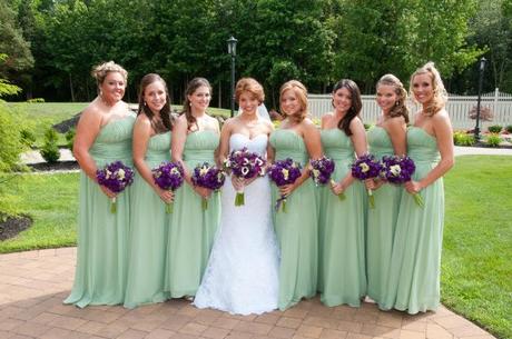 Bridesmaids wearing pale green dresses