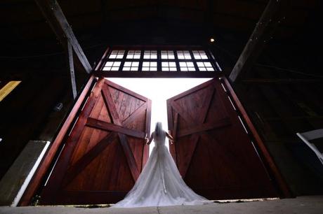 Vintage wedding in barn