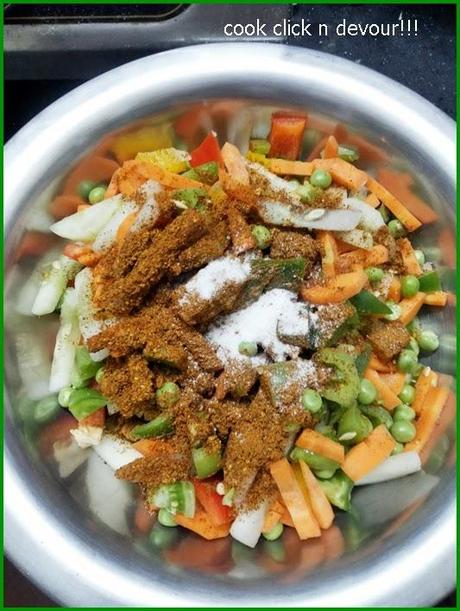 Mixed vegetable pickle