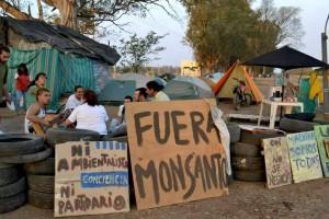 Photo of blockade at the construction site of a Monsanto seed plant in Argentina.