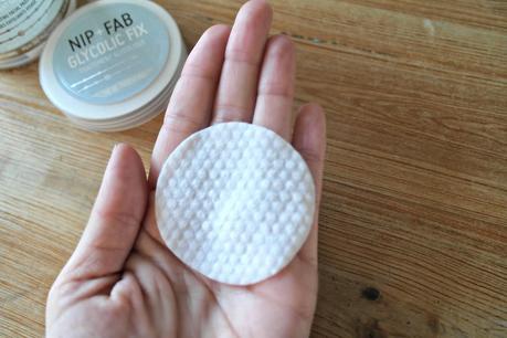 Review: Nip + Nab Glycolic Fix Exfoliating Facial Pads