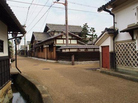 PA050074 近江商人の築いた町，五個荘 / Gokasho, attractive Japanese traditional architectures