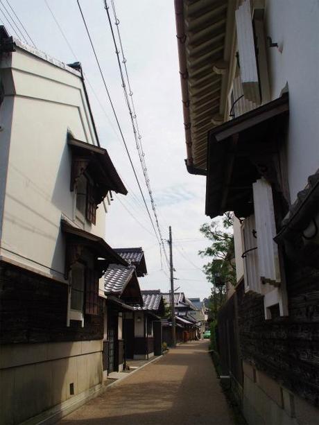 PA050095 近江商人の築いた町，五個荘 / Gokasho, attractive Japanese traditional architectures