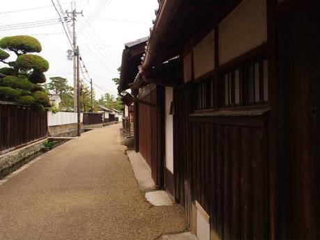 PA050056 近江商人の築いた町，五個荘 / Gokasho, attractive Japanese traditional architectures