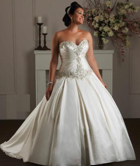 Curvy bride