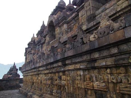 PB030063 荘厳なボロブドゥールを擁するジョグジャカルタ /  Yogyakarta, Borobudur & Prambanan