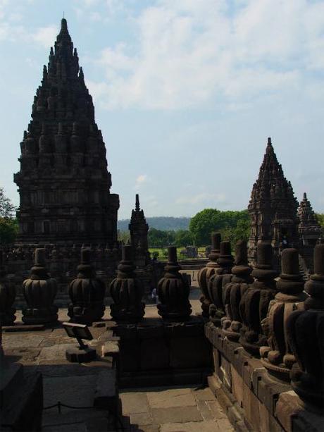 PB030118 荘厳なボロブドゥールを擁するジョグジャカルタ /  Yogyakarta, Borobudur & Prambanan