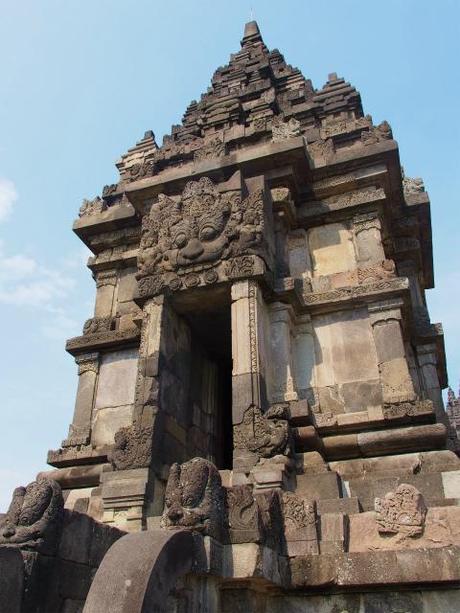 PB030113 荘厳なボロブドゥールを擁するジョグジャカルタ /  Yogyakarta, Borobudur & Prambanan