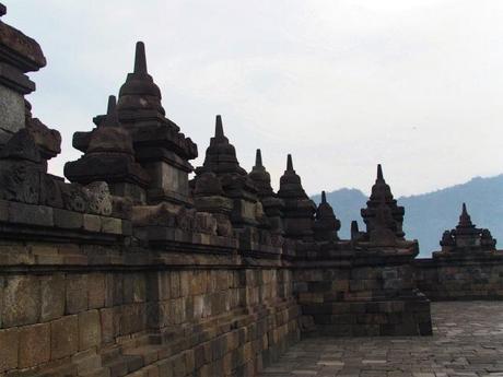 PB030059 荘厳なボロブドゥールを擁するジョグジャカルタ /  Yogyakarta, Borobudur & Prambanan
