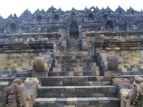 PB030099 荘厳なボロブドゥールを擁するジョグジャカルタ /  Yogyakarta, Borobudur & Prambanan