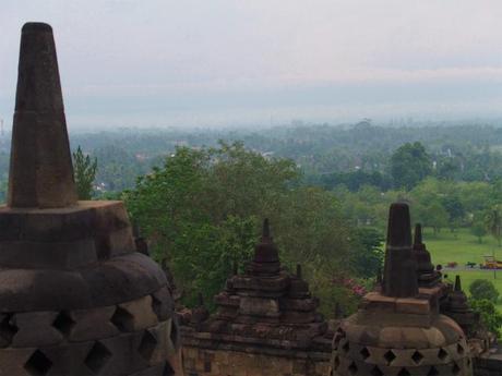 PB030030 荘厳なボロブドゥールを擁するジョグジャカルタ /  Yogyakarta, Borobudur & Prambanan