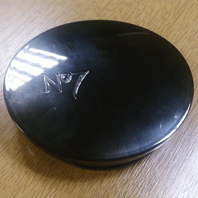 No7-Pressed-Powder-compact