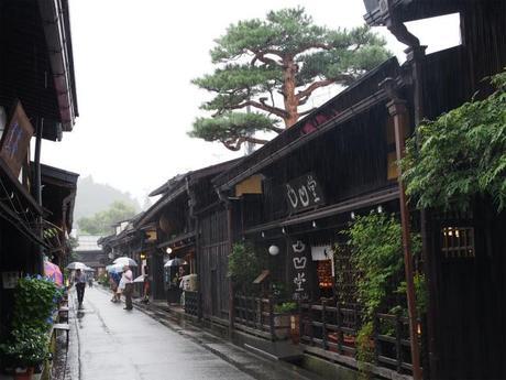 P9070099 驟雨の高山/ Takayama,in autumn rain