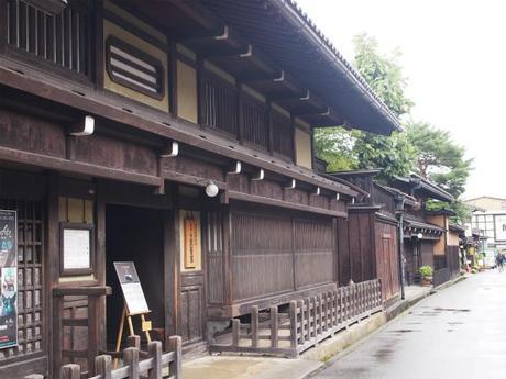 P9070069 驟雨の高山/ Takayama,in autumn rain