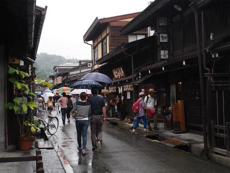 P9070011 驟雨の高山/ Takayama,in autumn rain