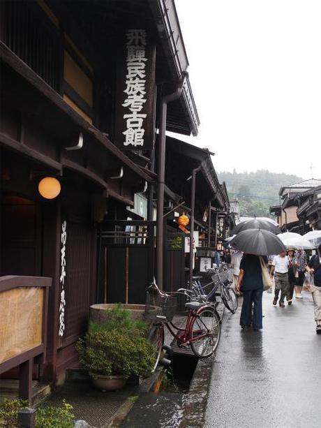 P9070014 驟雨の高山/ Takayama,in autumn rain