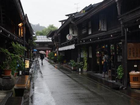 P9070102 驟雨の高山/ Takayama,in autumn rain
