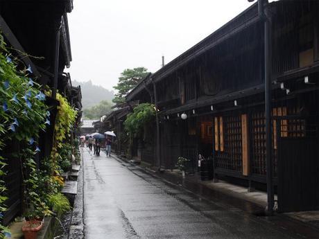 P9070098 驟雨の高山/ Takayama,in autumn rain