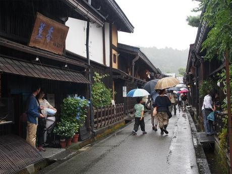 P9070040 驟雨の高山/ Takayama,in autumn rain