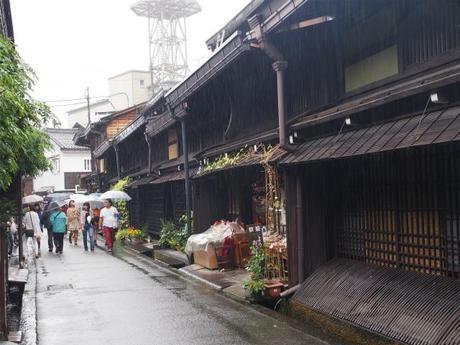 P9070041 驟雨の高山/ Takayama,in autumn rain