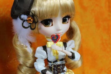 Tomeo Mami (MiWorld Lollipop not included with doll)