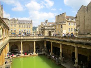 Discover Bath The Golden Coloured City