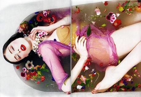 ilovegreeninspiration_numero-june-july-2008-bathtub-editorial_thumb[1]