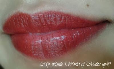 Excel Twist Lipstick in no.29