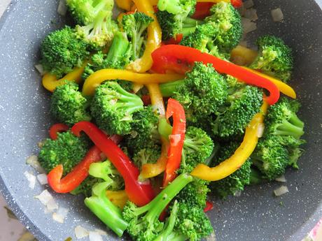 Broccoli and Sweet Pepper Stir Fry