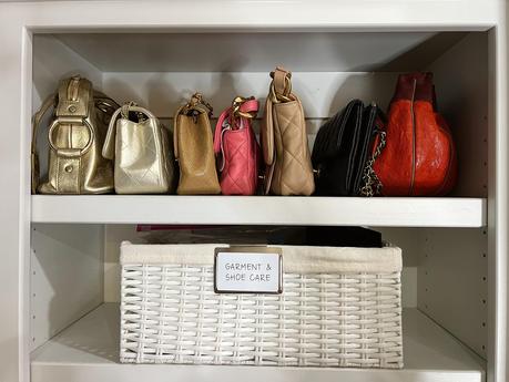 COLOR CODE YOUR CLOSET – How to Organize your Closet by Color