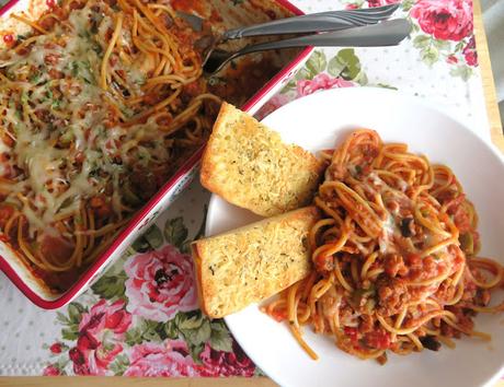 Baked Spaghetti and Meat Sauce