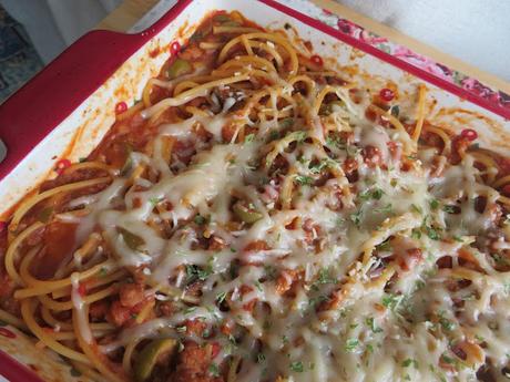 Baked Spaghetti and Meat Sauce