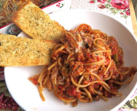 Baked Spaghetti and Meat Sauce