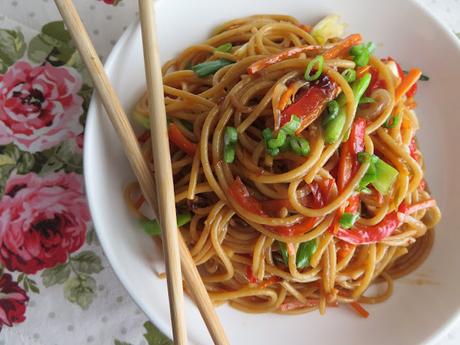 Quick and Easy Lo Mein Noodles