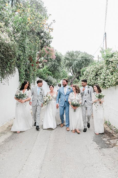 summer-destination-wedding-parga-white-flowers_18